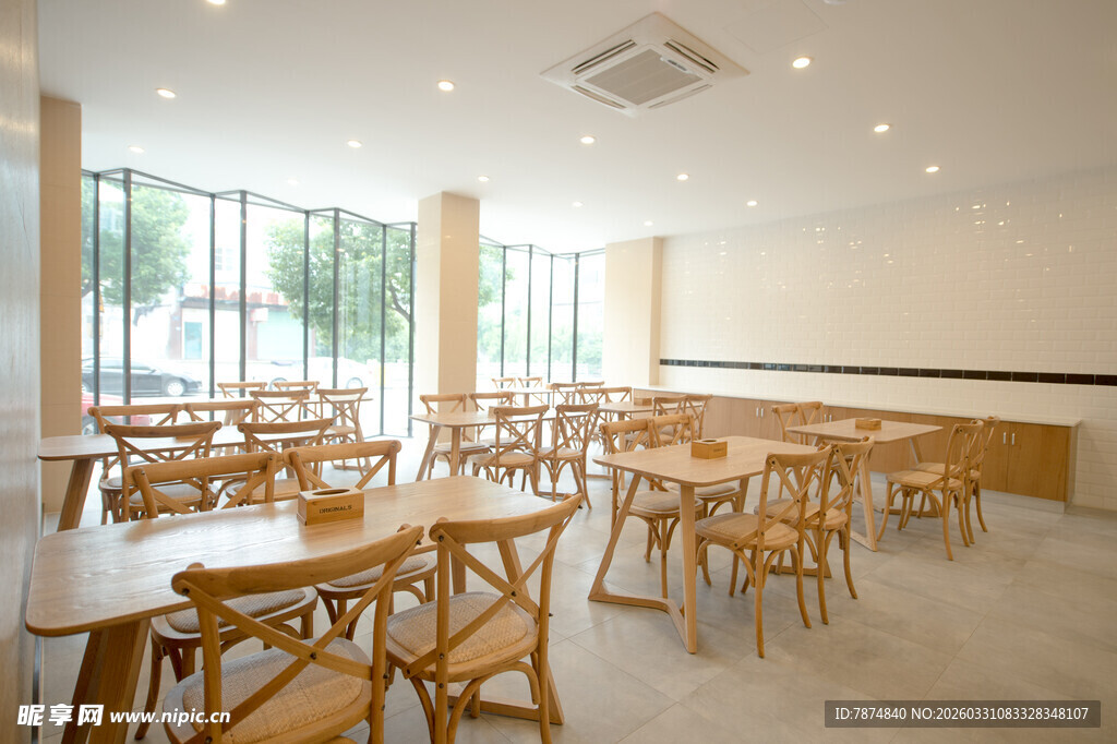 简约明亮的餐厅室内场景