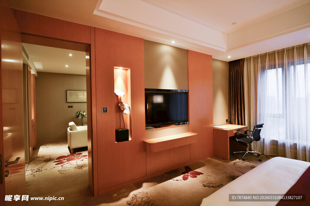 温馨雅致的酒店客房一角