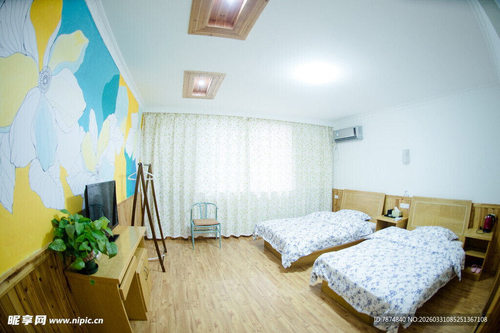温馨双床卧室室内场景