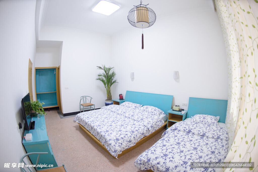 简约温馨双人卧室空间