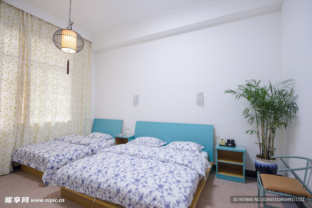 简约双床卧室温馨场景