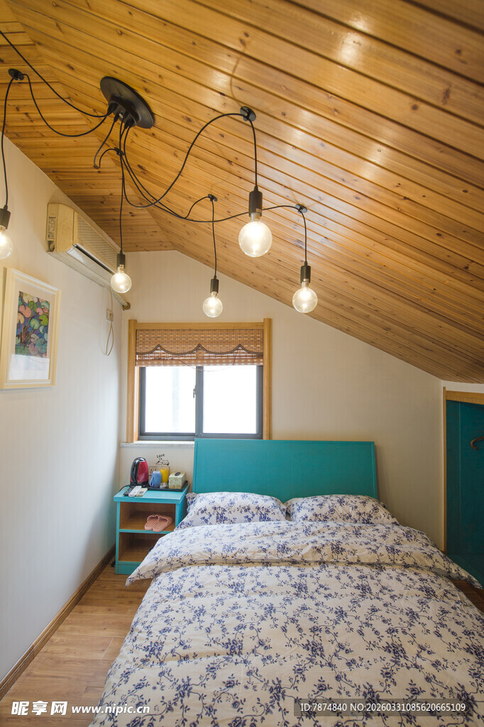 温馨木质风卧室室内场景