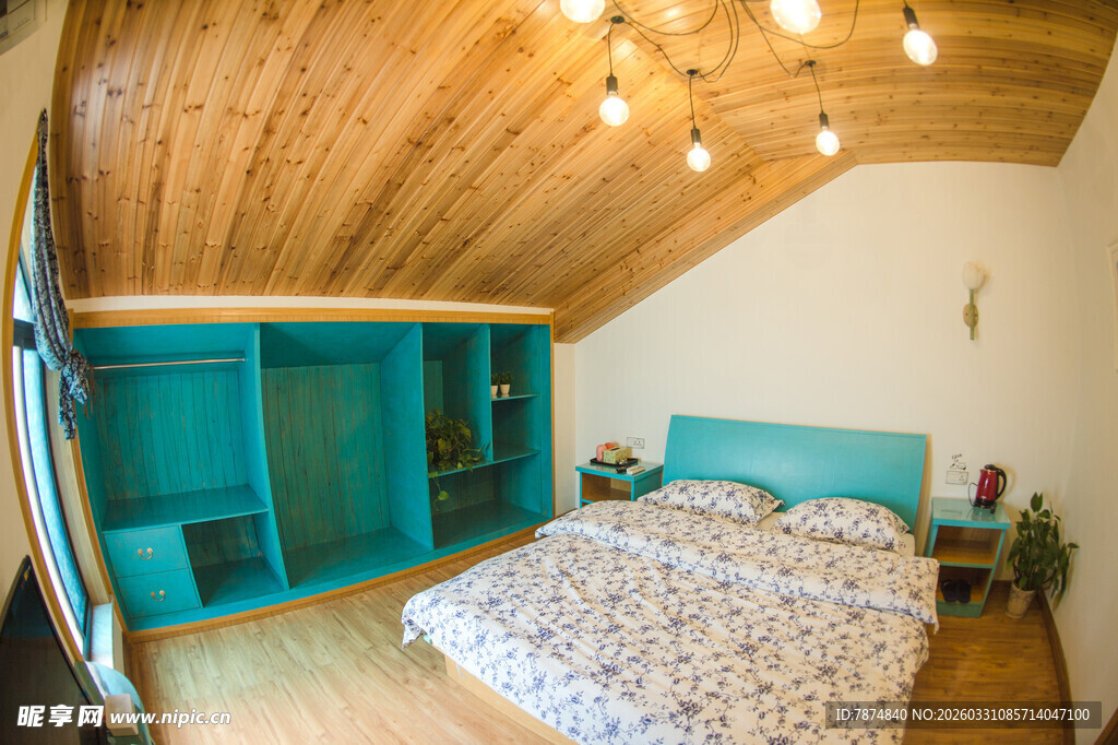 阁楼卧室 清新木质风格空间