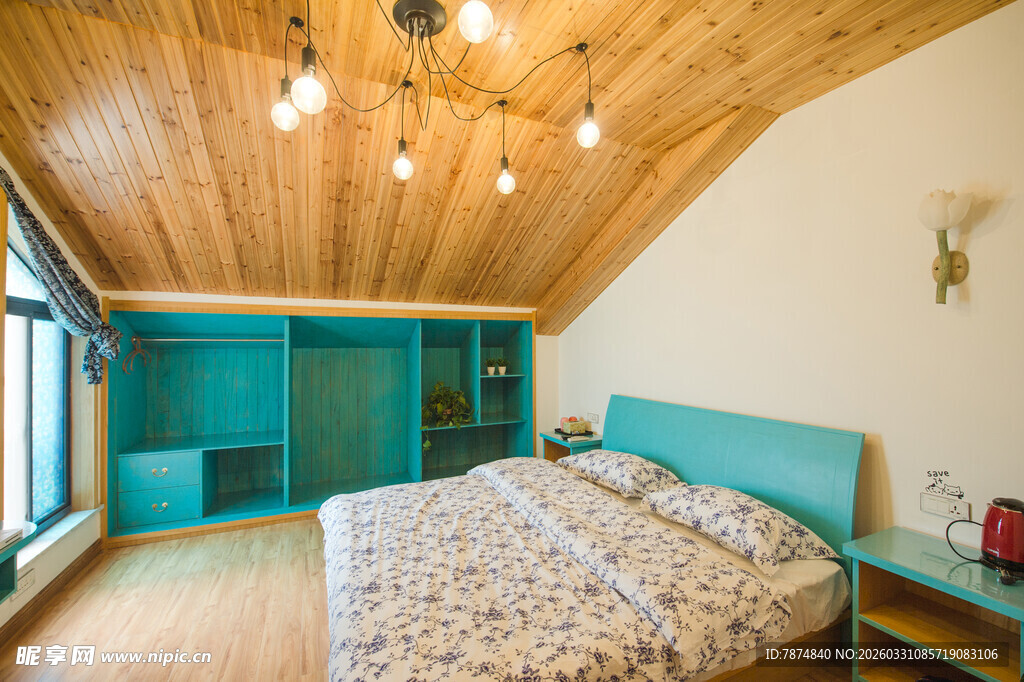 温馨木质卧室 简约又舒适