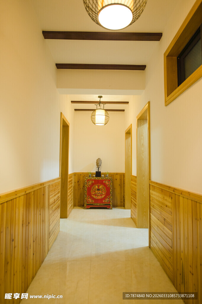 日式风格木质走廊空间