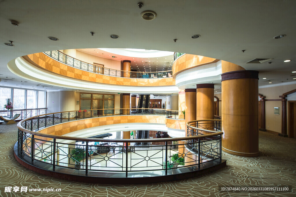 豪华多层室内建筑空间