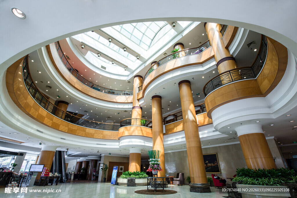 现代风格华丽大厅内部