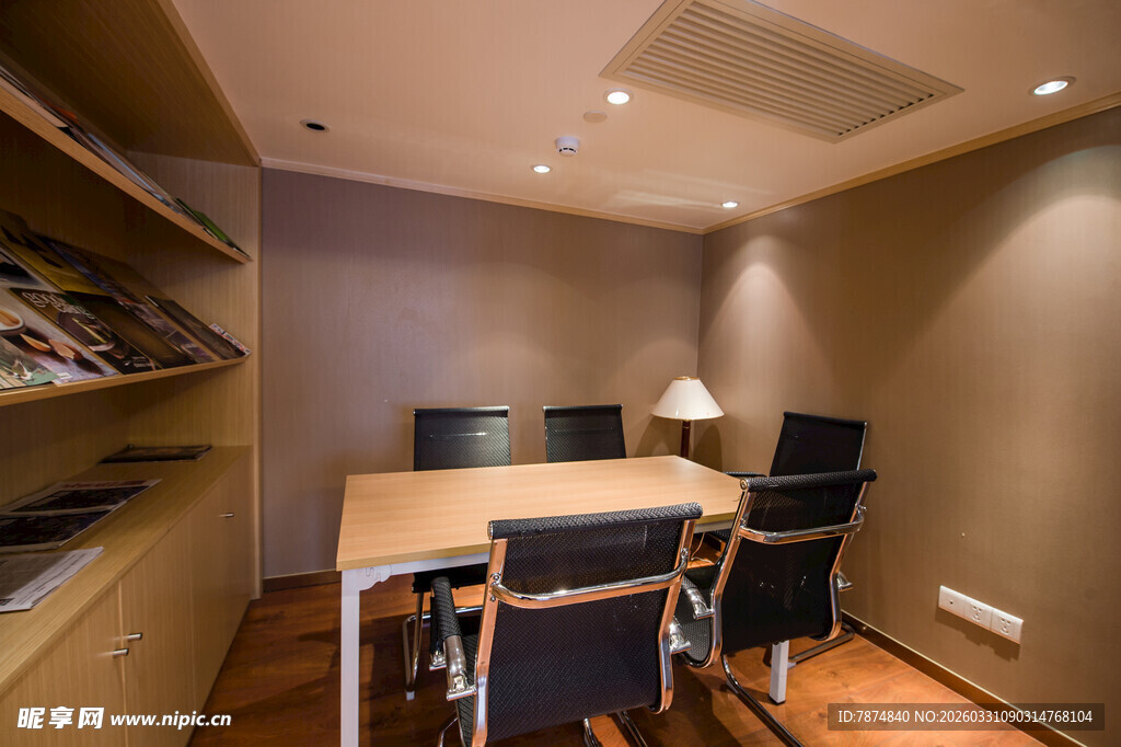 现代简约风格的办公书房