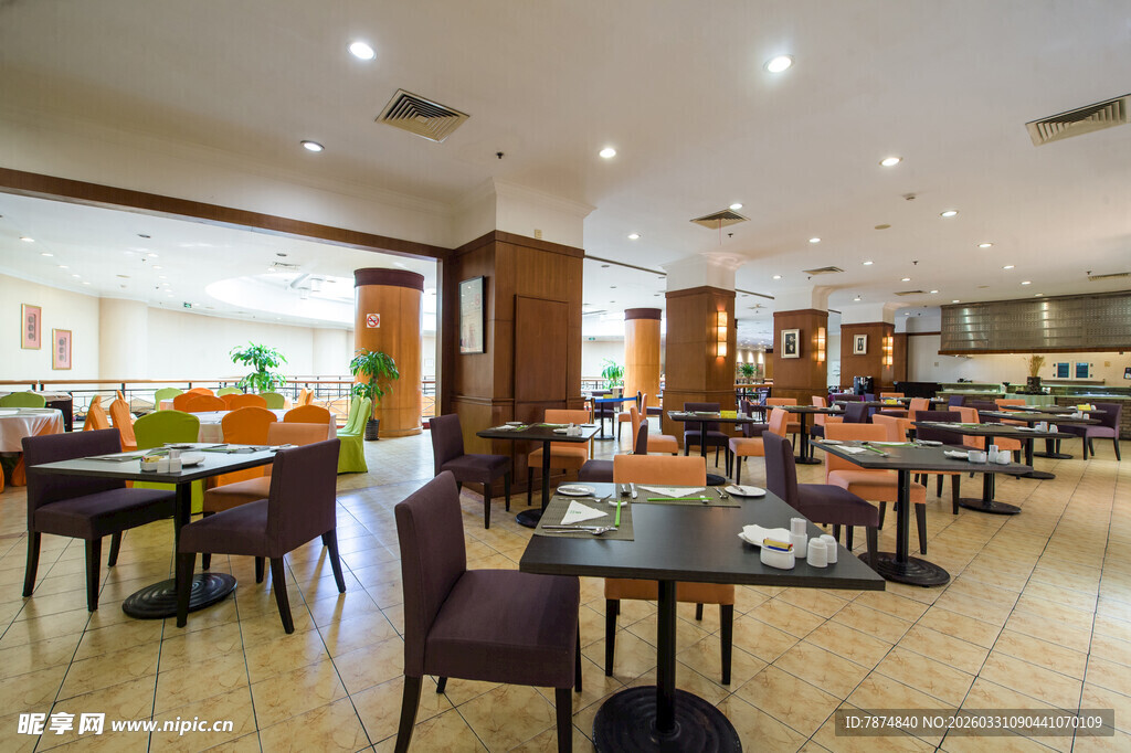 餐厅内部优雅用餐环境