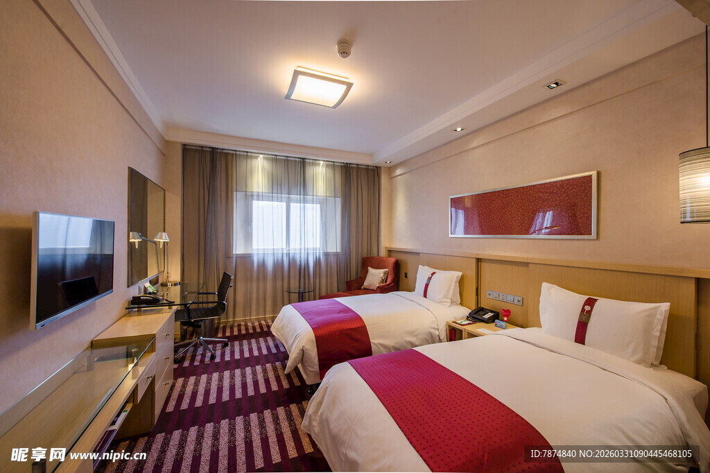 温馨双床酒店客房场景