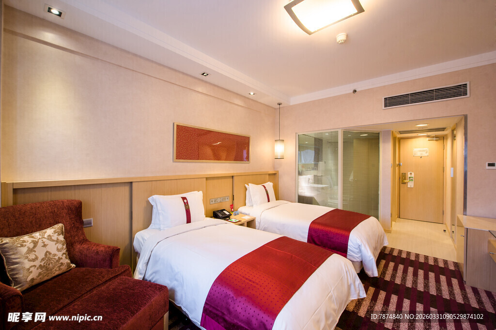 温馨双床酒店客房