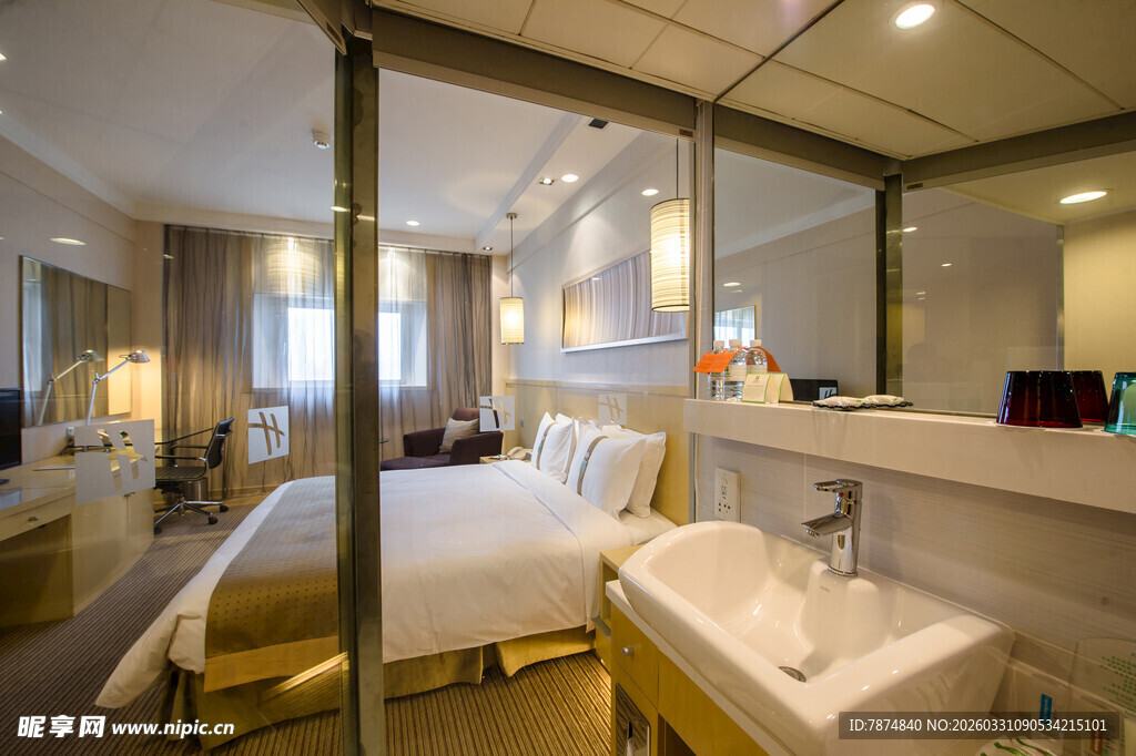 现代简约风酒店房间内景