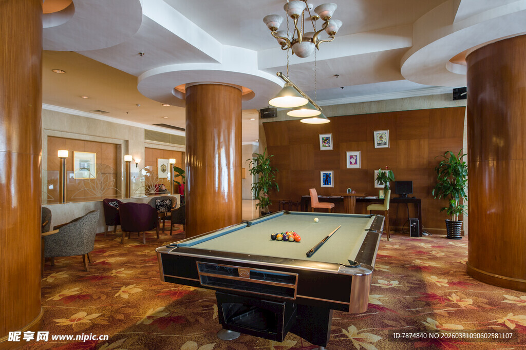 豪华室内台球娱乐空间
