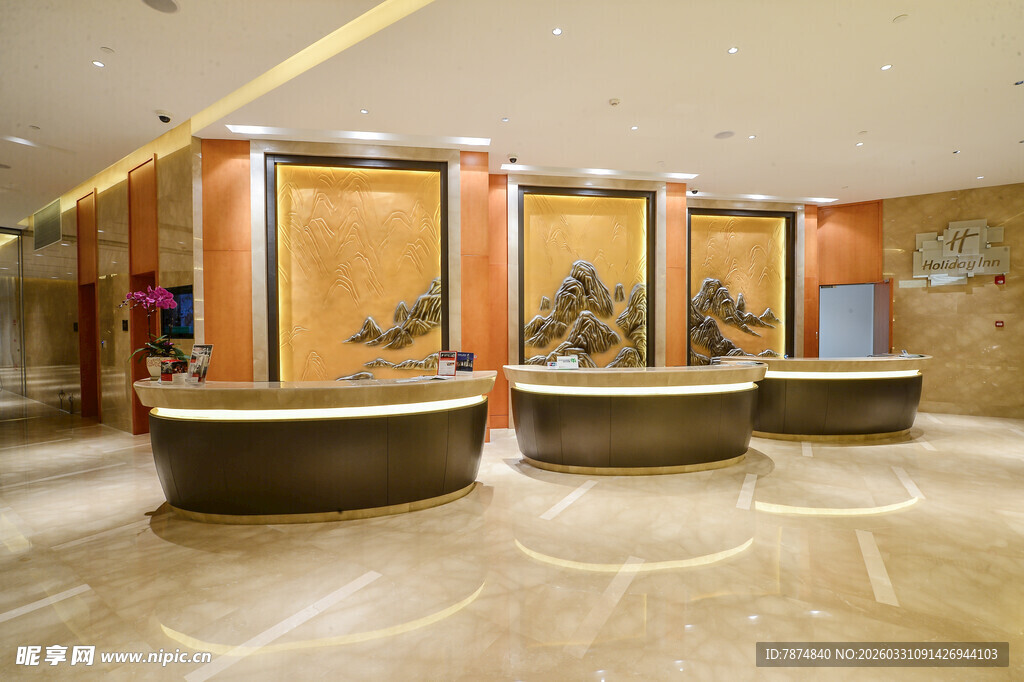 中式展厅内的精美艺术陈列