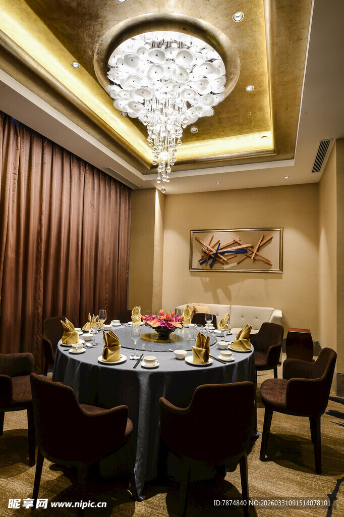 豪华餐厅圆桌宴会场景