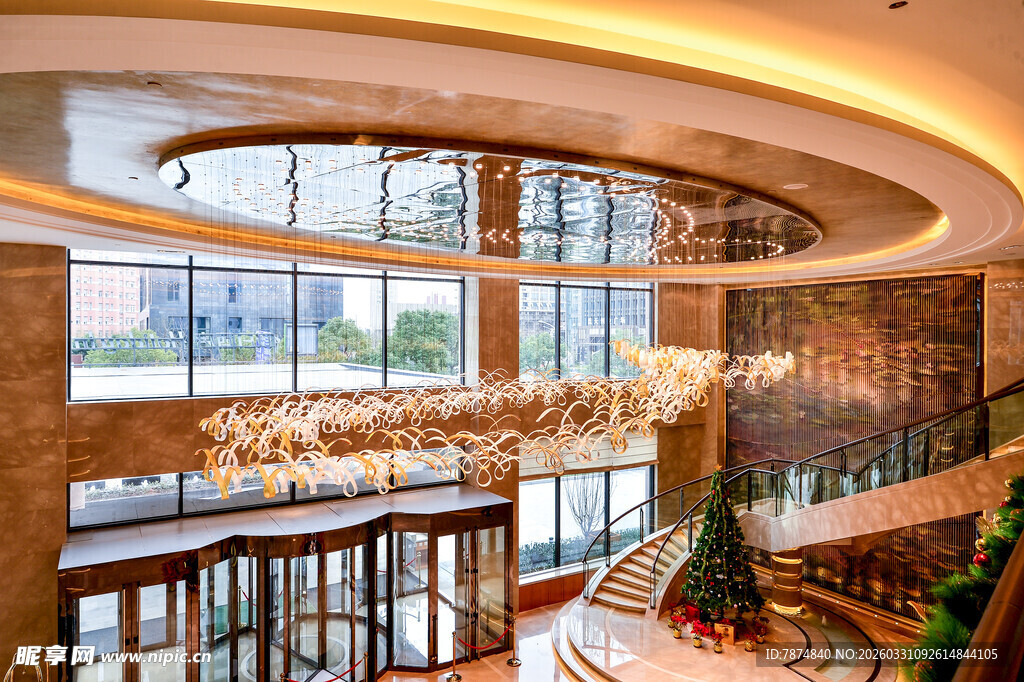 豪华室内旋转楼梯设计