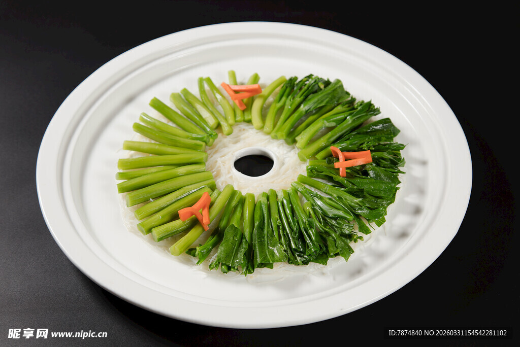 翠绿摆盘青菜 精致佳肴