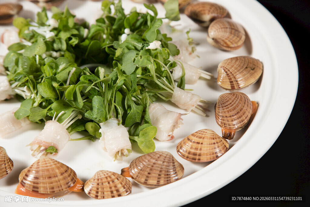 扇贝配青菜摆盘精致