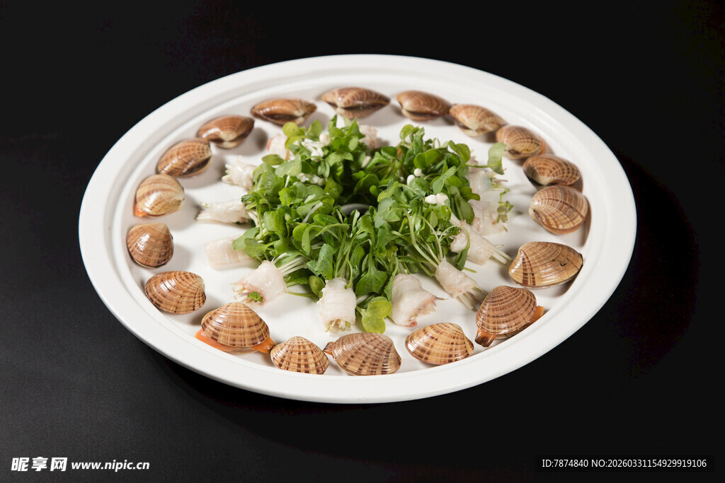 扇贝配青菜摆盘精致
