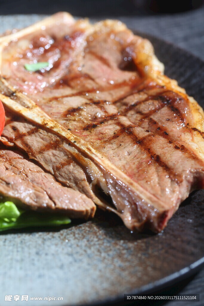美味烤牛排特写