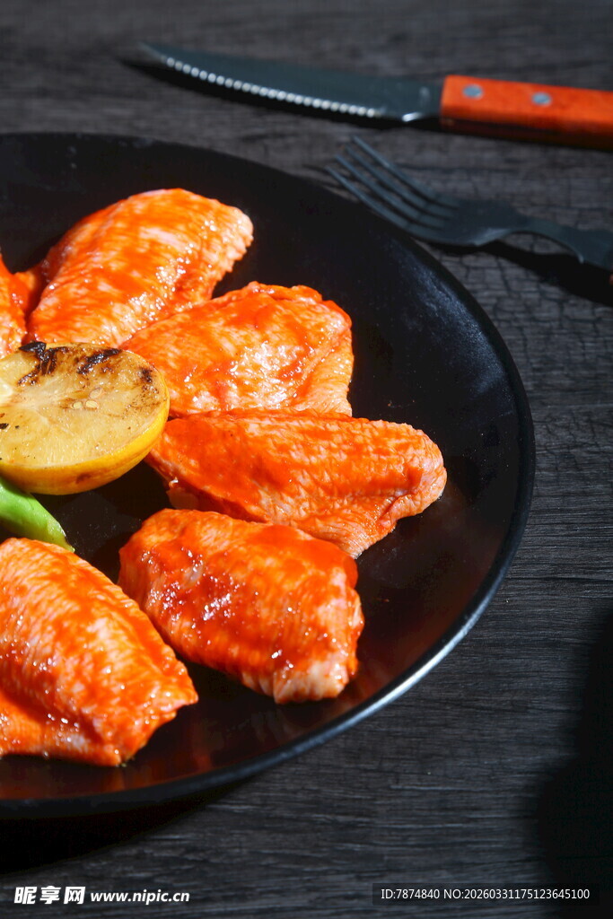 香煎鸡排配蔬菜