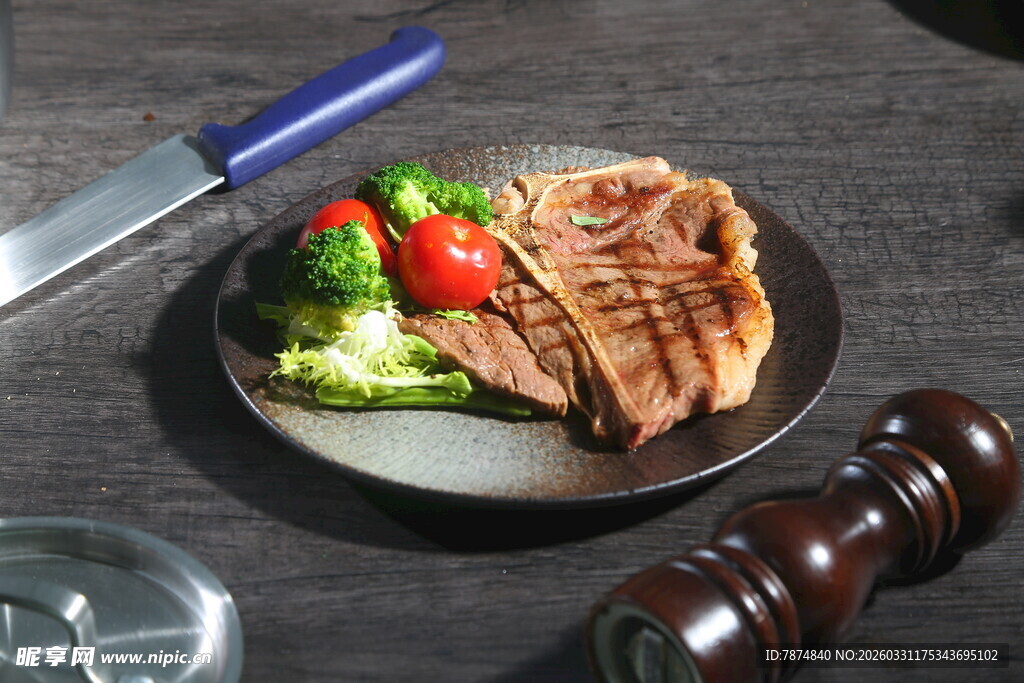 美味牛排配蔬菜