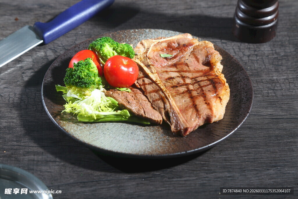 美味牛排配蔬菜