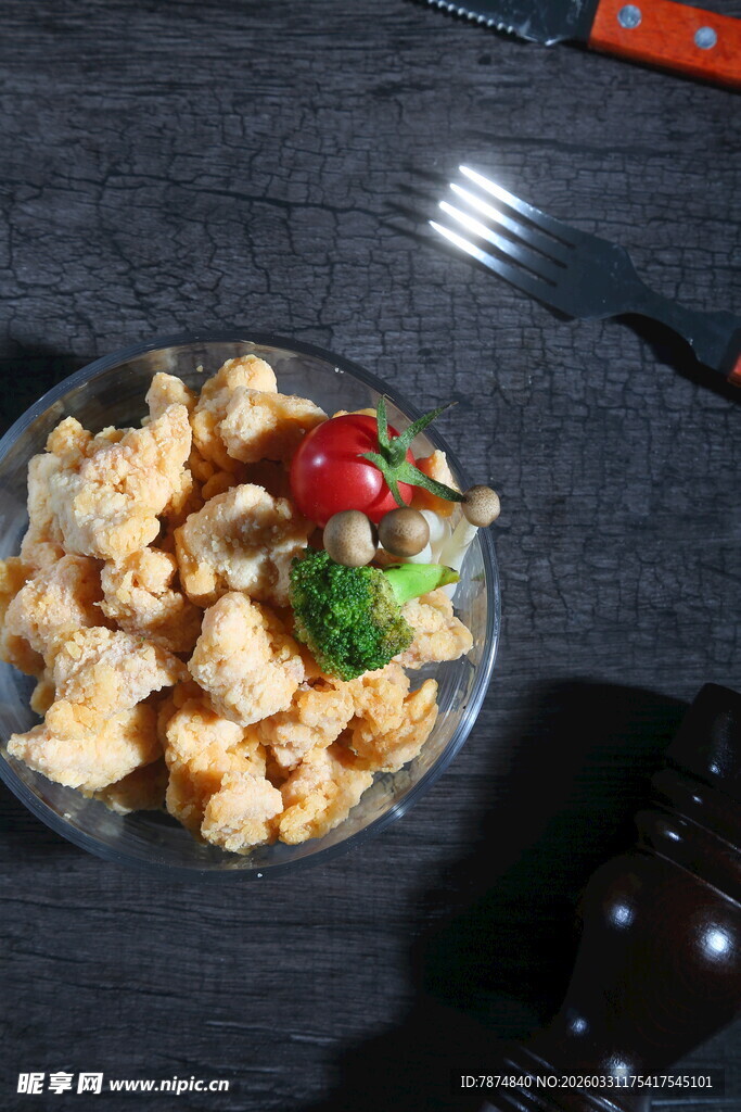 美味炸鸡摆盘精致