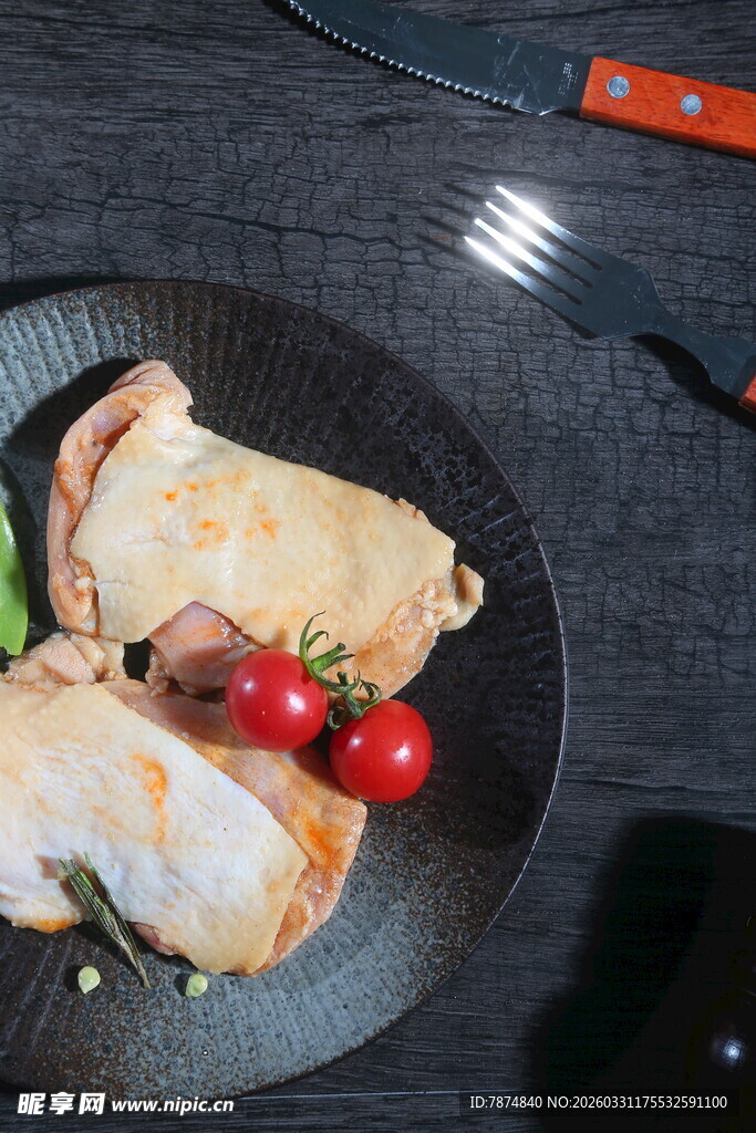 香煎鸡胸配小番茄