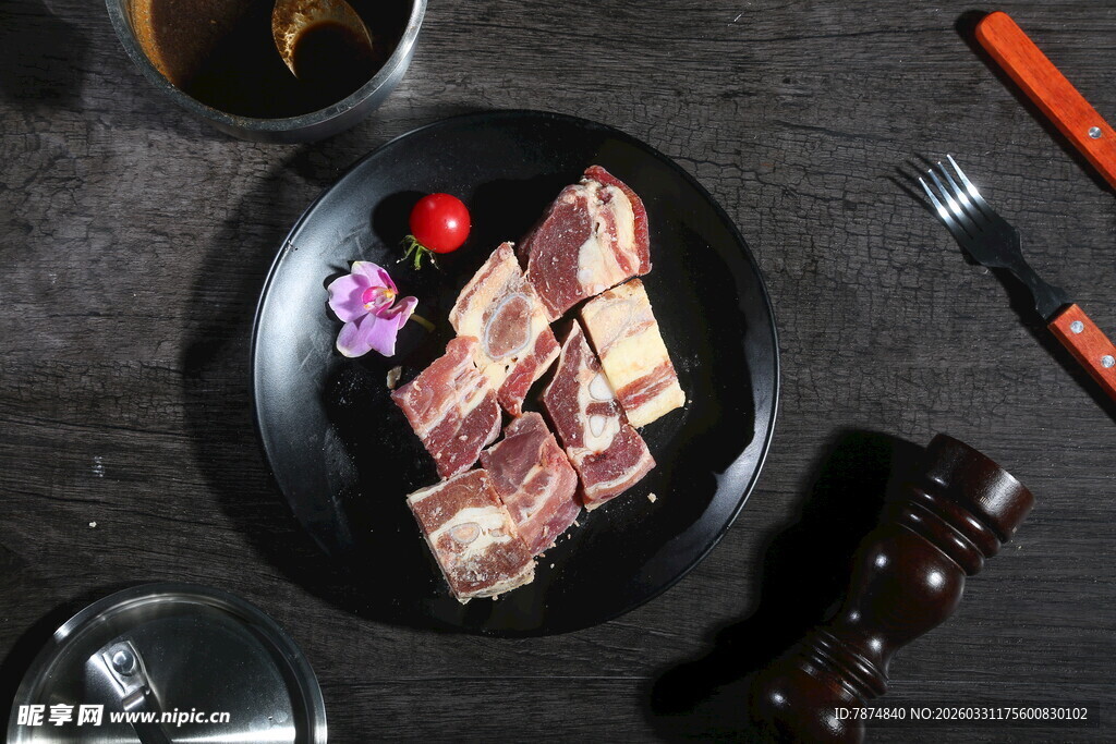 美味烤牛仔骨摆盘