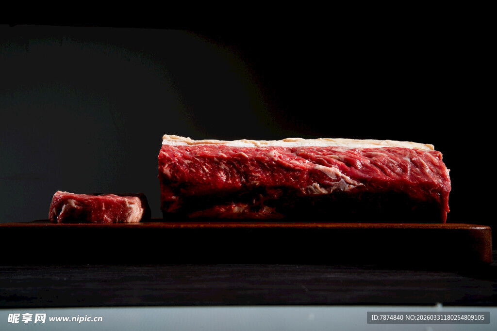 新鲜牛肉卷 色泽诱人