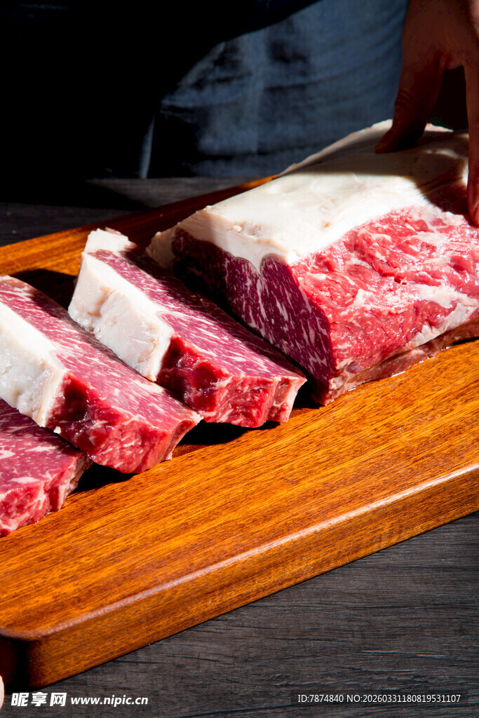 新鲜牛肉切片展示