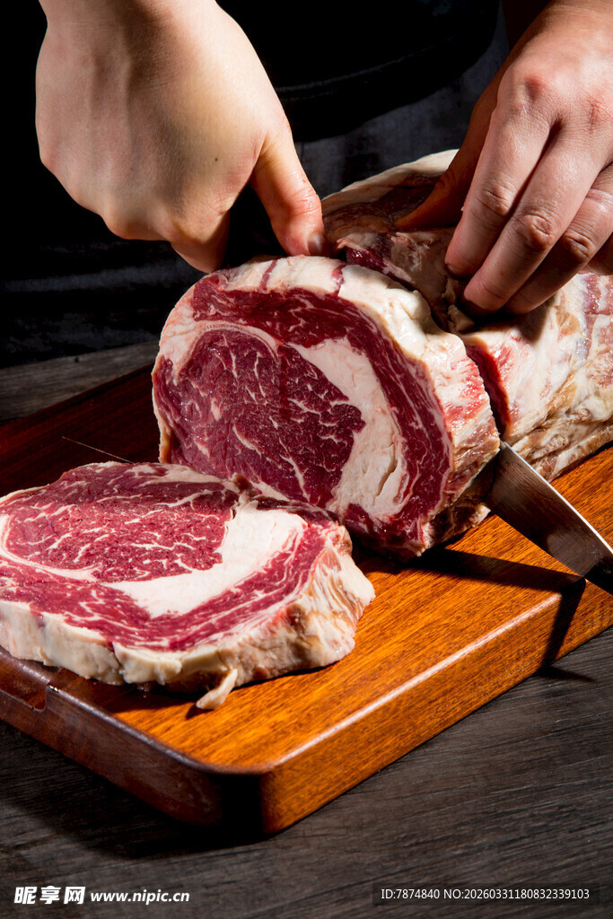 新鲜牛肉切片展示