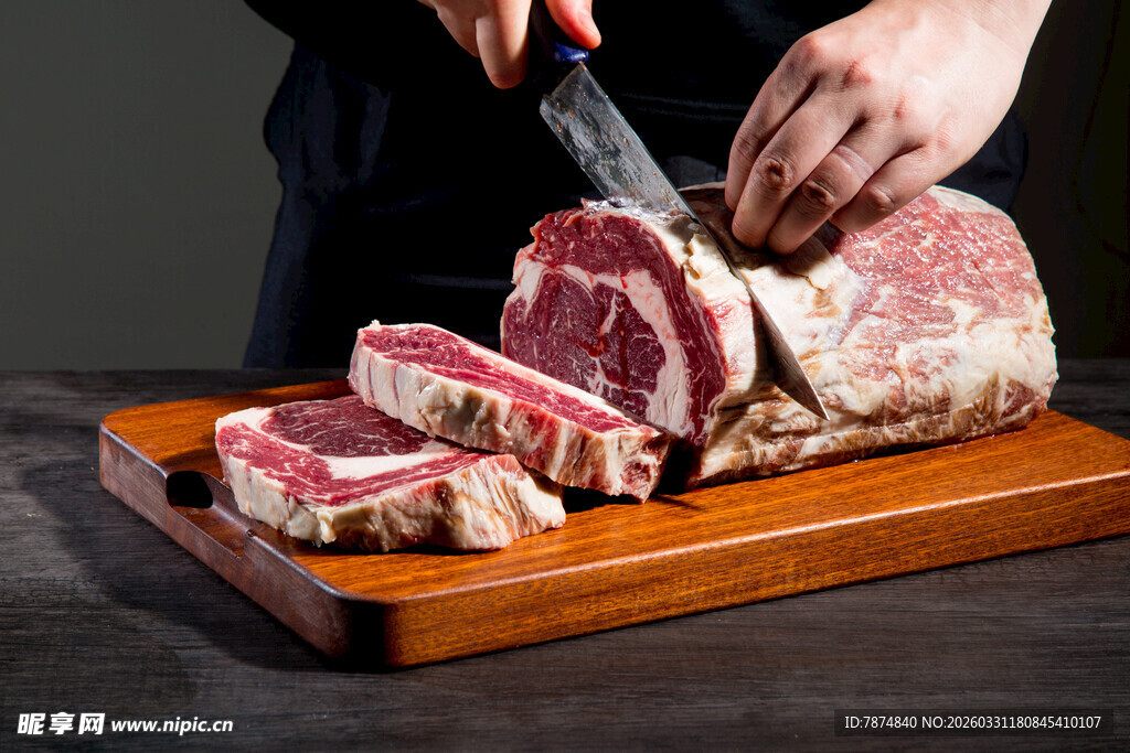 切分美味熟牛肉