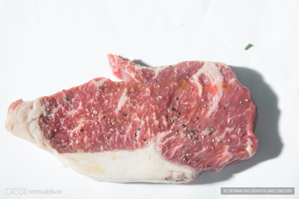 新鲜雪花牛肉块