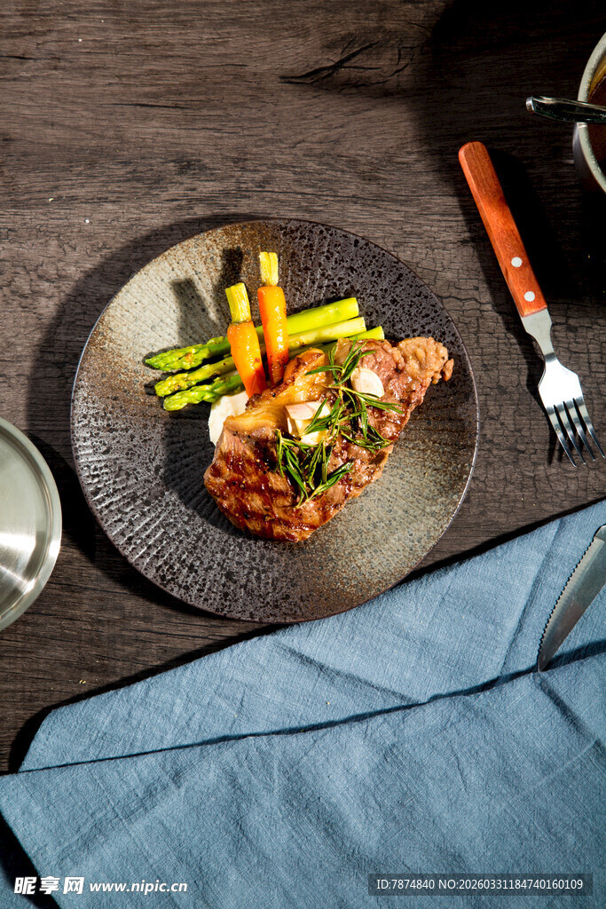 美味摆盘精致的煎鱼料理