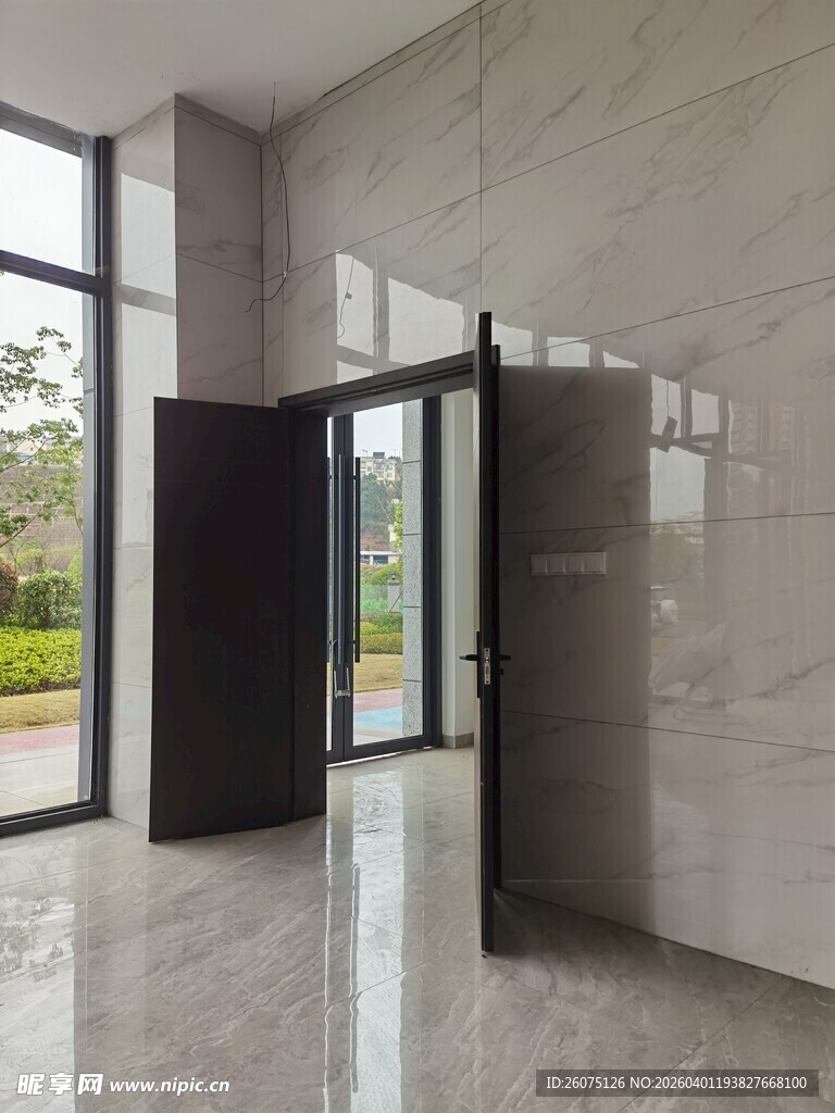 现代简约风格室内玻璃门
