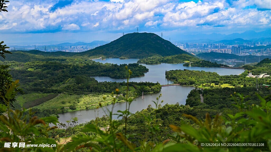山峦河流壮美自然风光