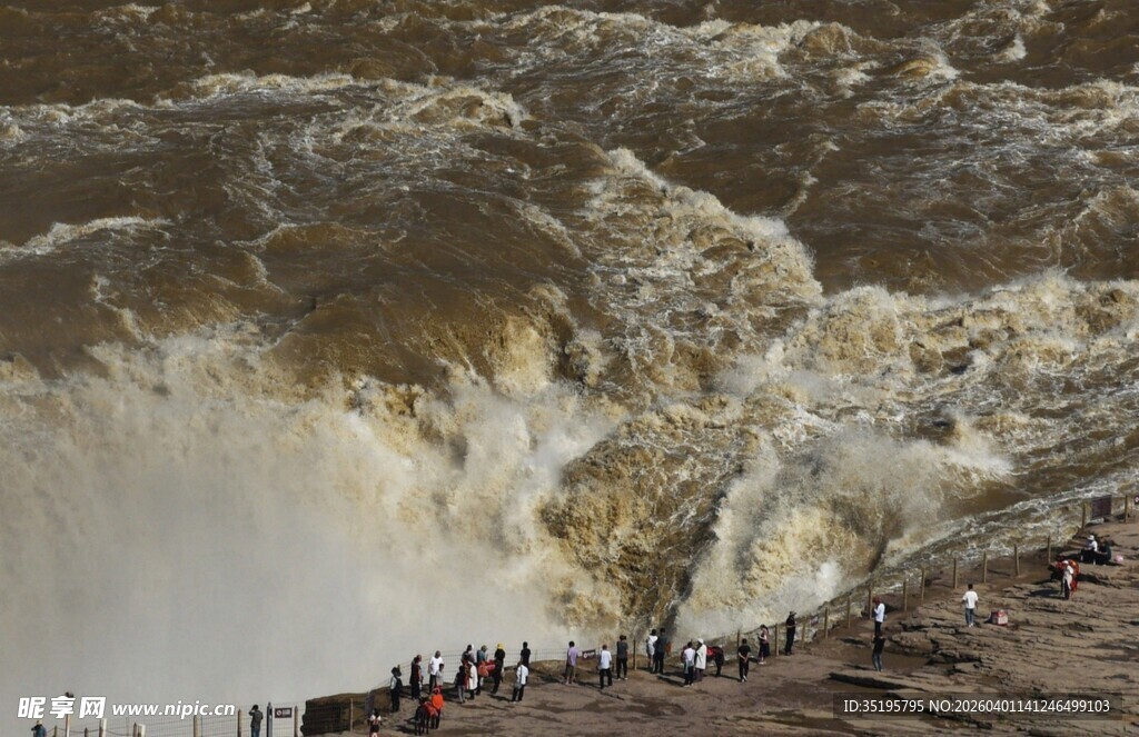 壶口瀑布壮观景象