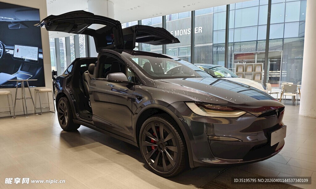 黑色酷炫特斯拉汽车展示