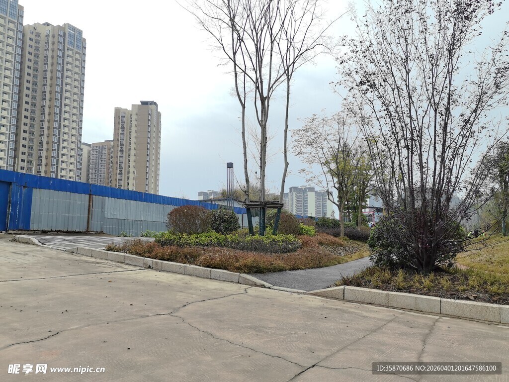 城市户外空地及周边景观