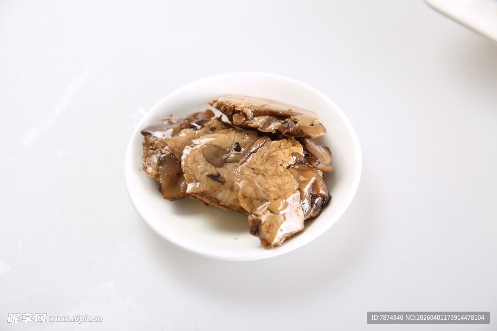 碗中美味卤味肉块