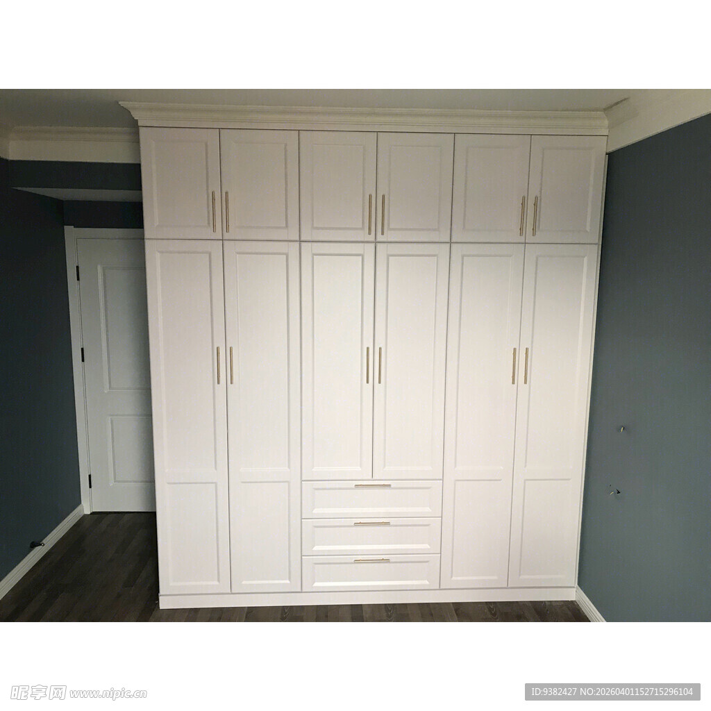 简约白色大容量衣柜