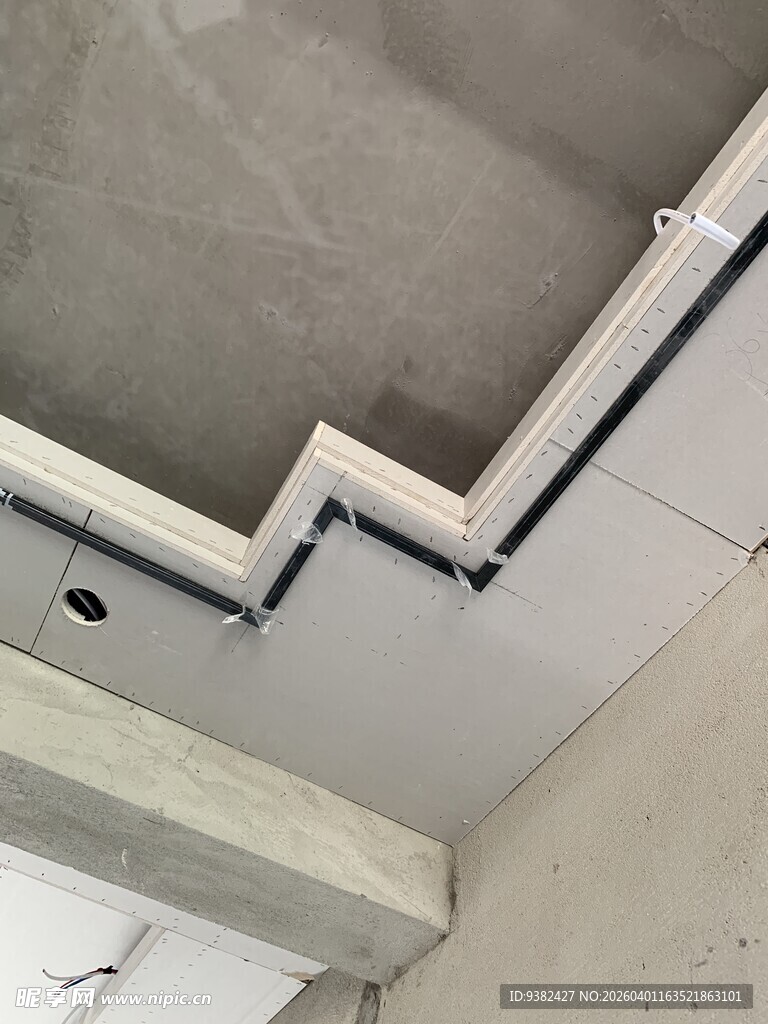 室内天花板边角施工细节