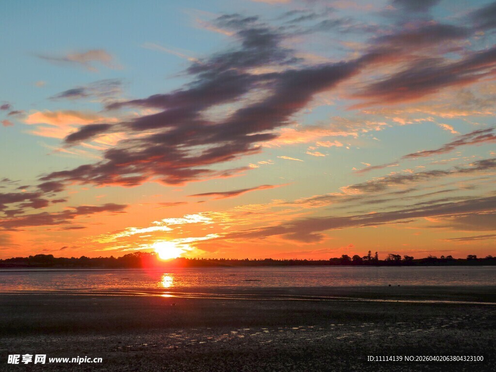 海边壮丽日落美景
