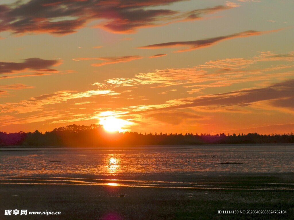 海滨夕阳风景