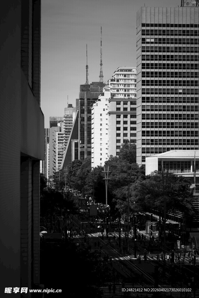 城市建筑景观黑白影像