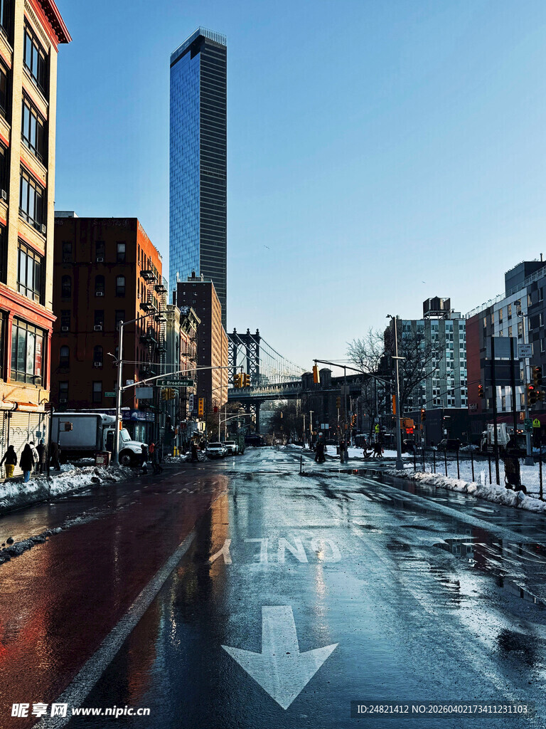 城市街道冬日清晨景象