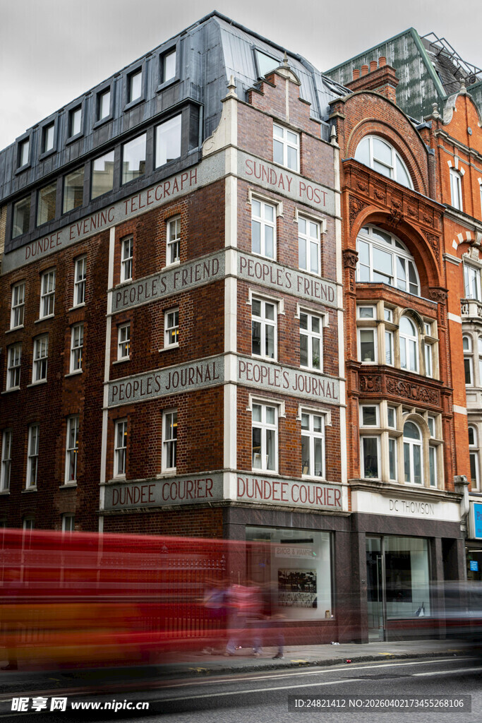 伦敦街边的复古建筑