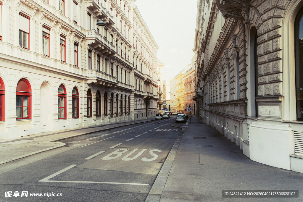 欧式街道的静谧午后